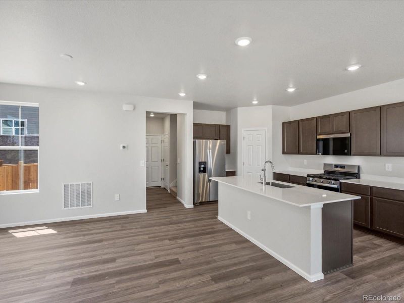 Furnished interior view inside a new home in Horizon Uptown: The Mountain Collection, Aurora (Image 4). Furnished interior view inside a new home in Horizon Uptown: The Mountain Collection, Aurora (Image 4).