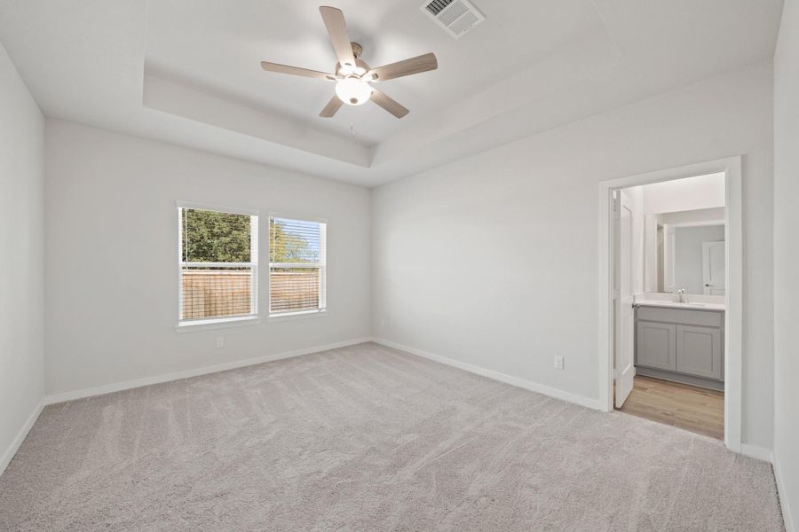 Spacious, unfurnished interior of a new home in Reveille Estates, Bryan (Image 9).