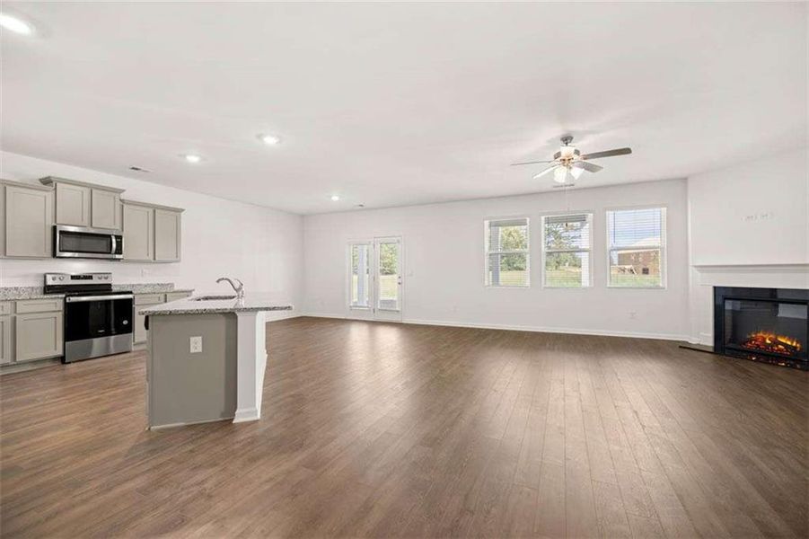 Spacious, unfurnished interior of a new home in Preserve at Dove Creek, Statham (Image 22).