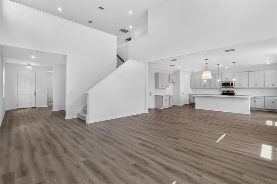 Spacious, unfurnished interior of a new home in , Kissimmee (Image 19).