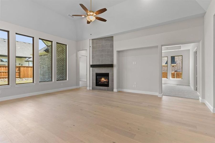 Spacious, unfurnished interior of a new home in Windsong Ranch, Prosper (Image 26). Spacious, unfurnished interior of a new home in Windsong Ranch, Prosper (Image 26).
