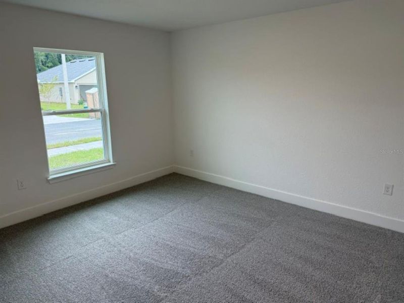 Spacious, unfurnished interior of a new home in , Ocala (Image 11).