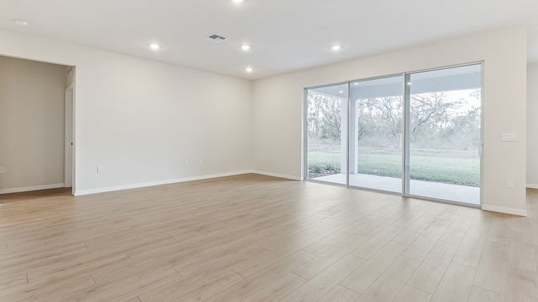 Representative unfurnished interior of a home built from the Jordyn II by D.R. Horton in Coddington, Bradenton (Image 10).