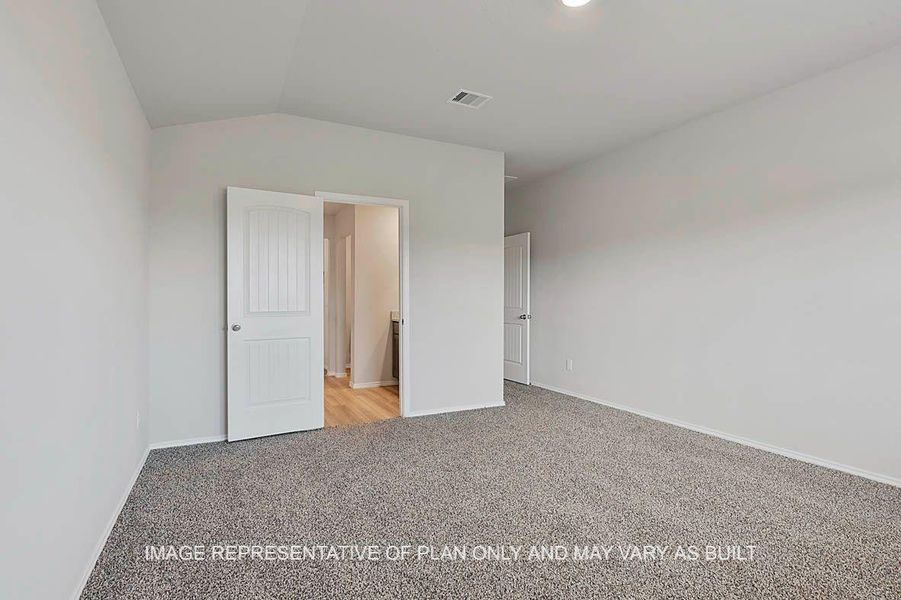 Spacious, unfurnished interior of a new home in Pleasant Hill, Bryan (Image 14).