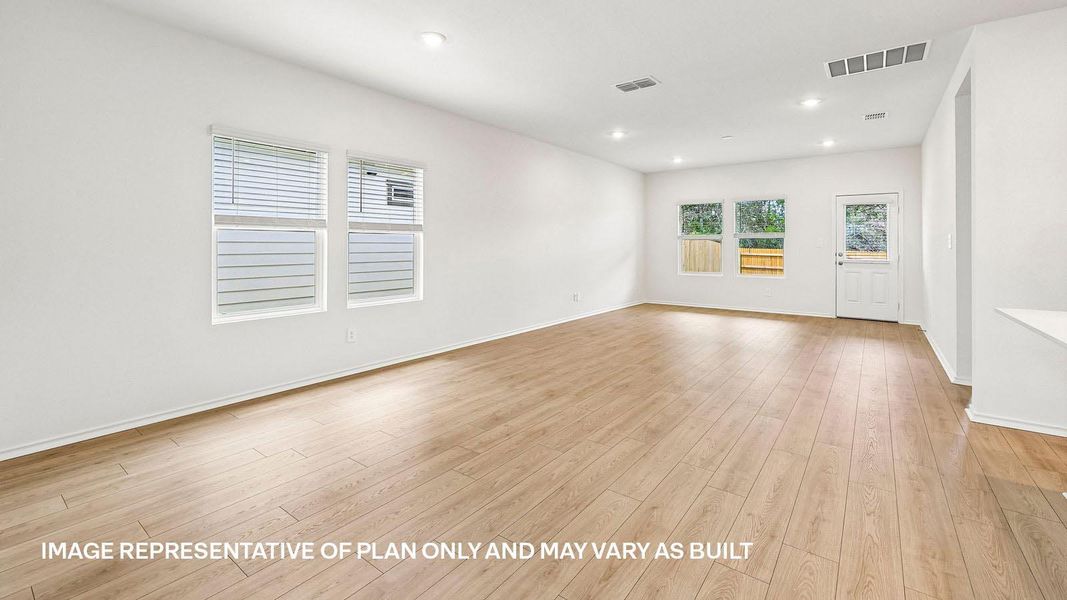Spacious, unfurnished interior of a new home in Briarwood, Elgin (Image 31).