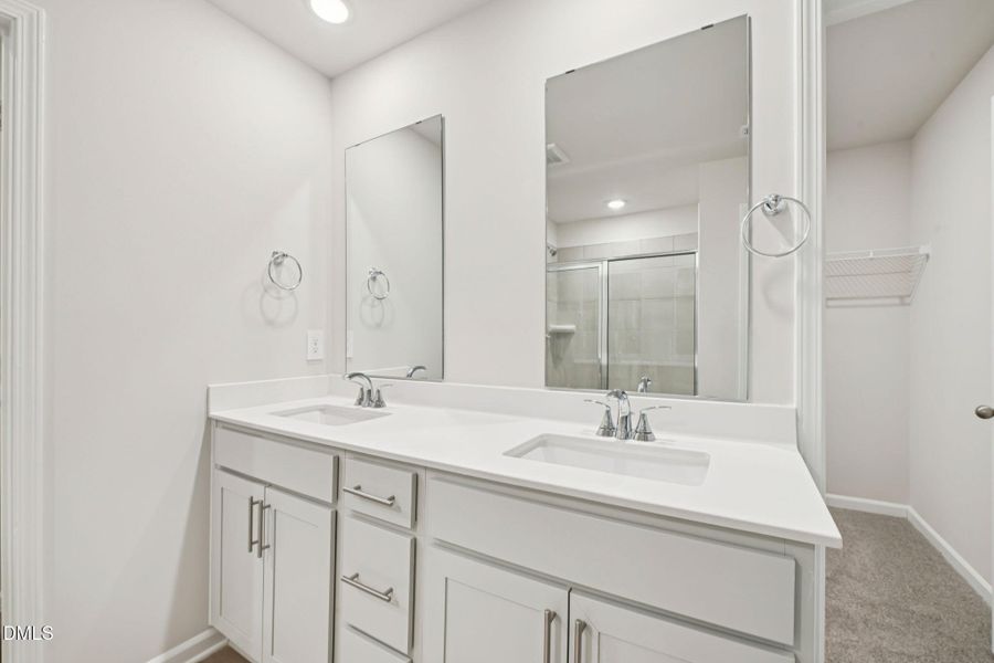 33-web-or-mls-Raleigh - Oak Manor - 133