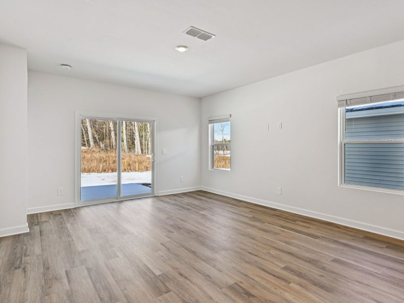 Spacious, unfurnished interior of a new home in Trivium Meadows, Newton (Image 9).