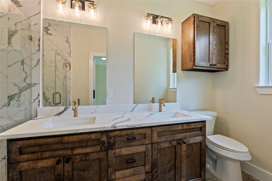 Furnished interior view inside a new home in , Alvin (Image 9).