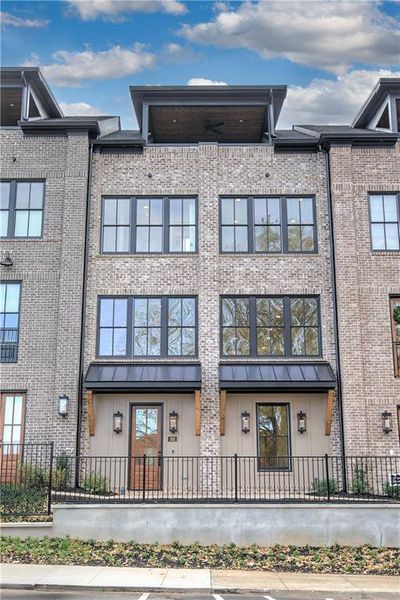 Condo located in Cartersville, GA showcasing its design and architecture (Image 4). Condo located in Cartersville, GA showcasing its design and architecture (Image 4).