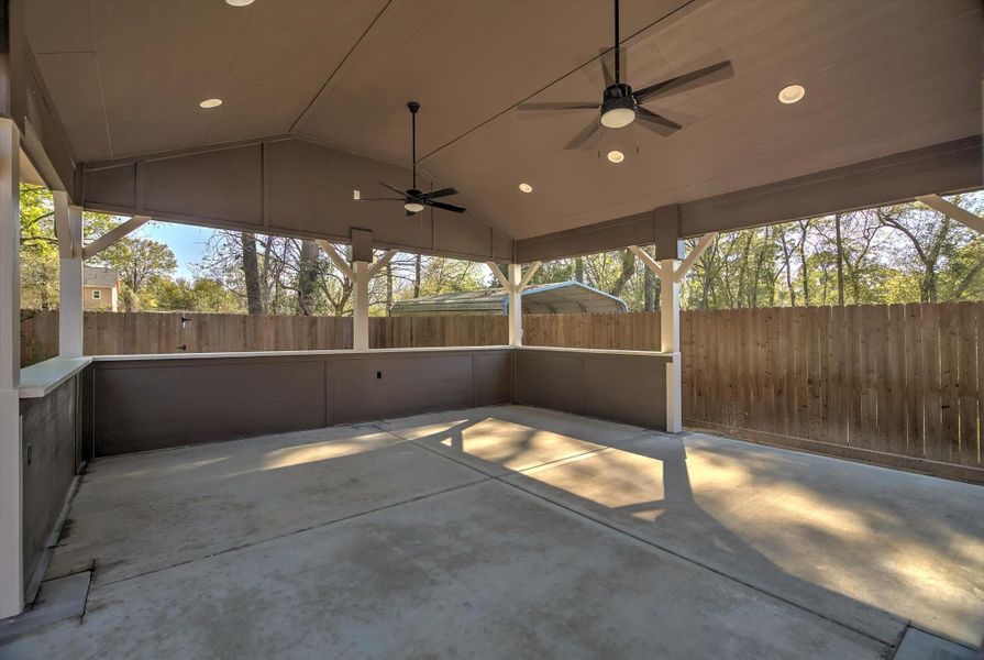 Exterior details and patio area of a home in , Houston (Image 27).