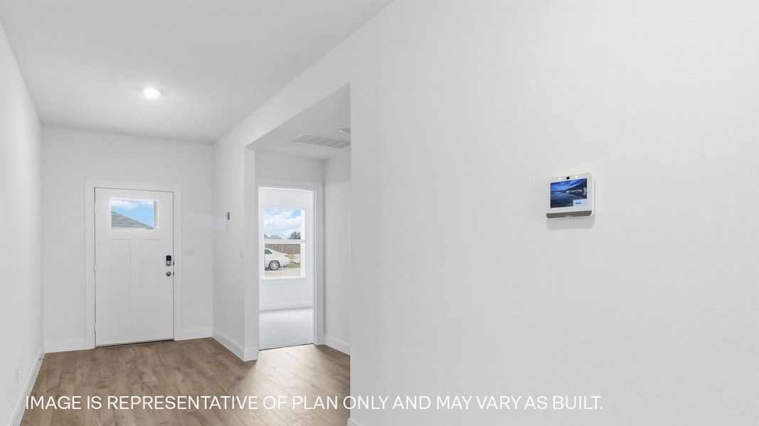 Spacious, unfurnished interior of a new home in Railhead, Cedar Creek (Image 27).
