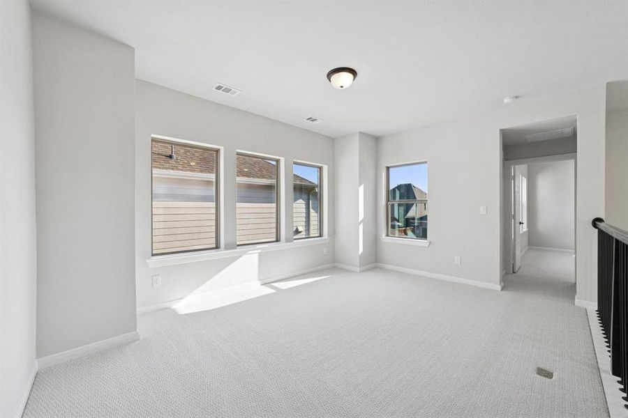 Spacious, unfurnished interior of a new home in Mantua Point Gardens, Van Alstyne (Image 31). Spacious, unfurnished interior of a new home in Mantua Point Gardens, Van Alstyne (Image 31).