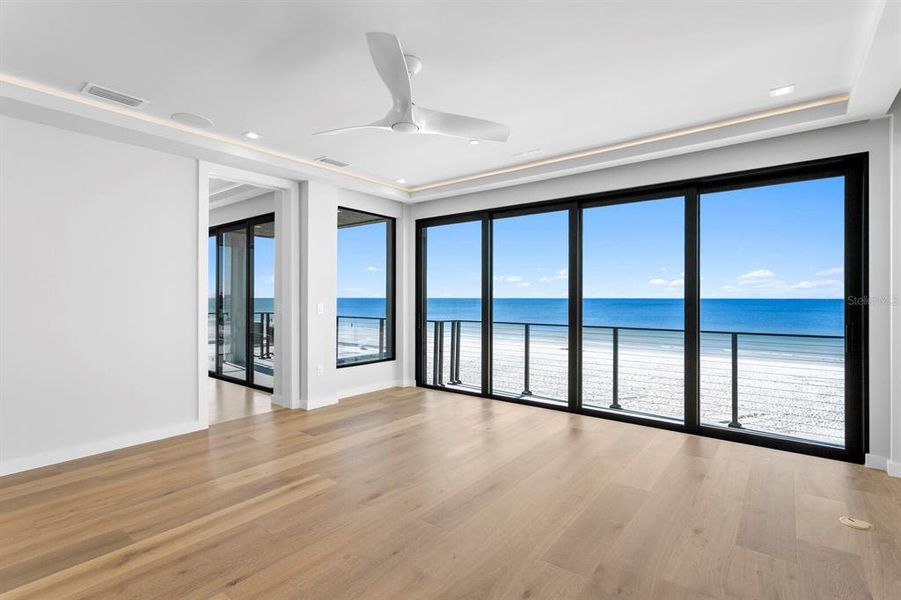 Spacious, unfurnished interior of a new home in , Indian Rocks Beach (Image 48).
