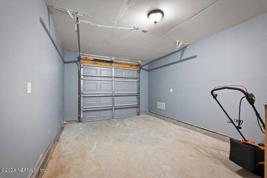 Spacious, unfurnished interior of a new home in , St. Augustine (Image 45).