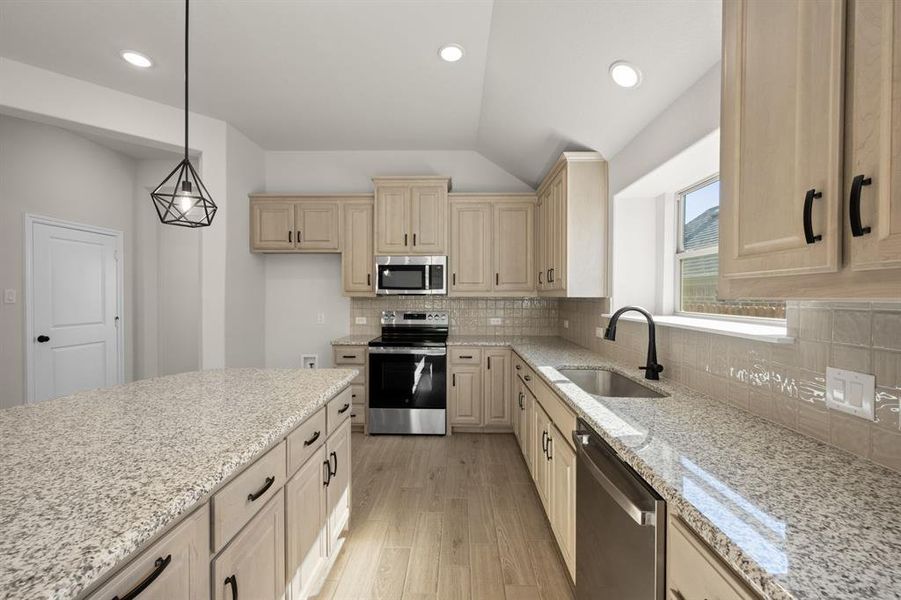 517 Waterford Park- Kitchen-5 517 Waterford Park- Kitchen-5