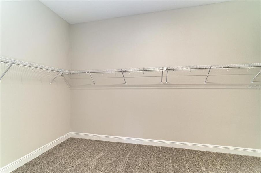 Spacious, unfurnished interior of a new home in Crestwood Estates, Valrico (Image 26).