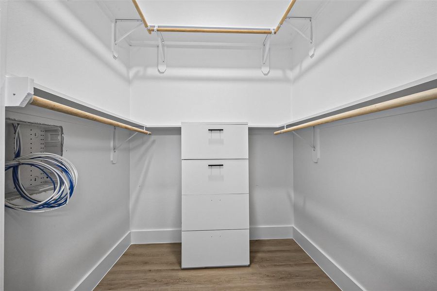 Spacious, unfurnished interior of a new home in , Houston (Image 23).