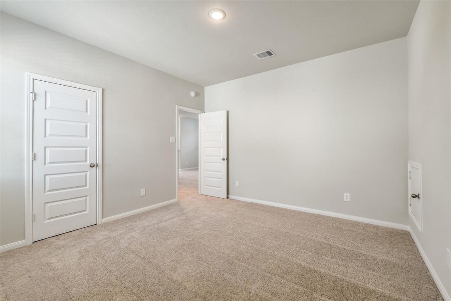 Spacious, unfurnished interior of a new home in Anderson Lakes, Houston (Image 29). Spacious, unfurnished interior of a new home in Anderson Lakes, Houston (Image 29).