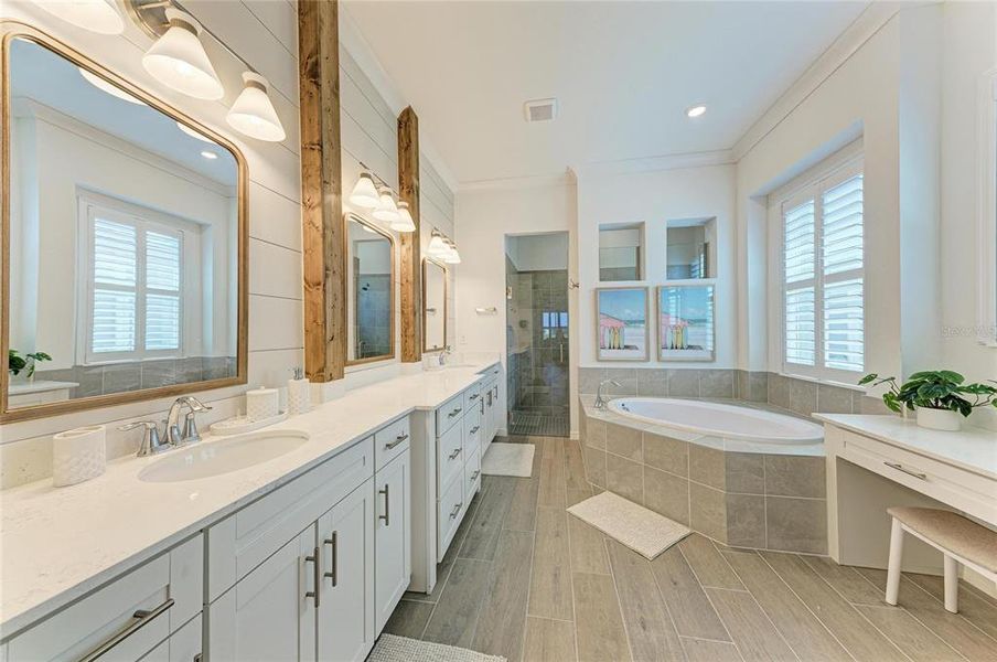 Furnished interior view inside a new home in , Venice (Image 15).