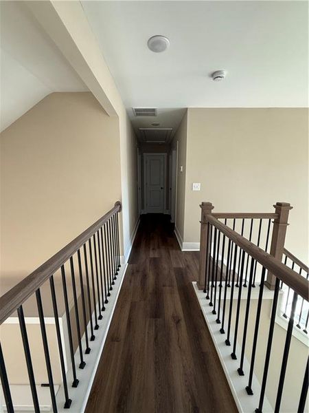 Spacious, unfurnished interior of a new home in , Oxford (Image 16).