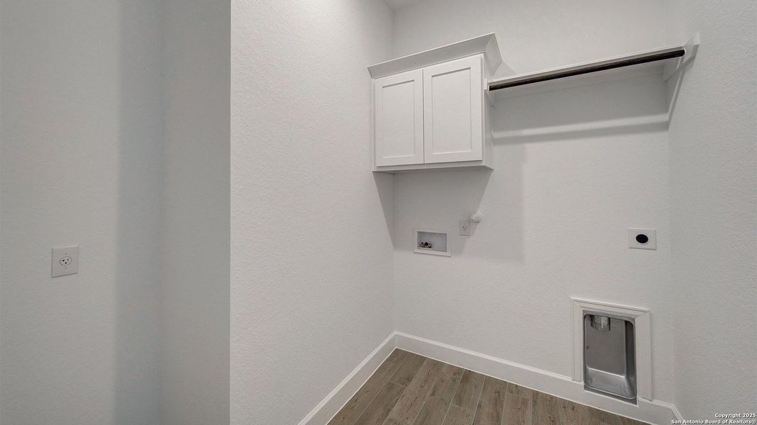 Image 28 of a home in Esperanza 60'.