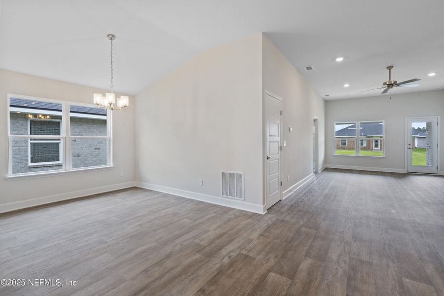 Image 18 of a home in Shadow Crest at Rolling Hills.