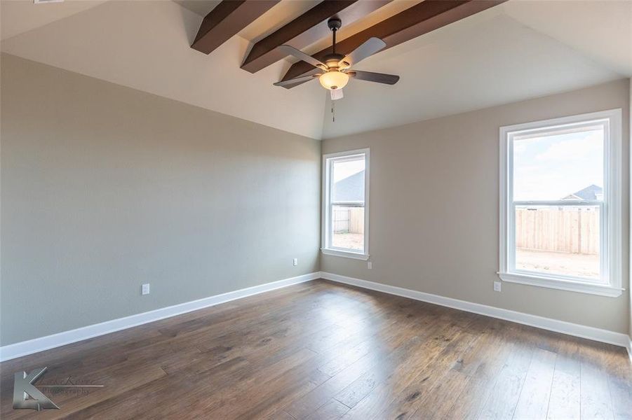 Spacious, unfurnished interior of a new home in , Abilene (Image 26).