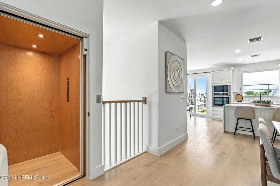 Spacious, unfurnished interior of a new home in , St. Augustine (Image 22).