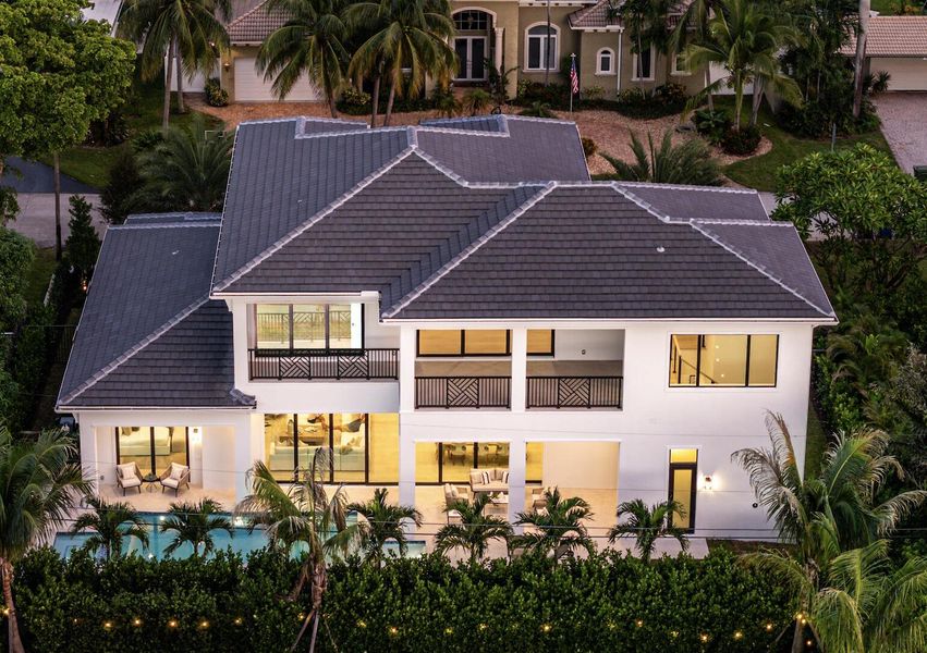 Coastal Luxury in Coral Ridge Coastal Luxury in Coral Ridge