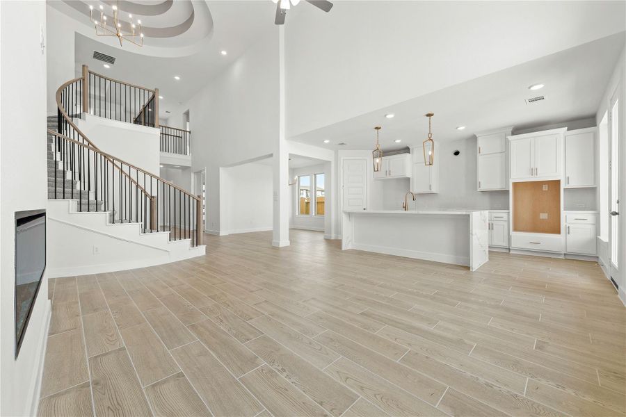 Spacious, unfurnished interior of a new home in Sunterra, Katy (Image 19). Spacious, unfurnished interior of a new home in Sunterra, Katy (Image 19).