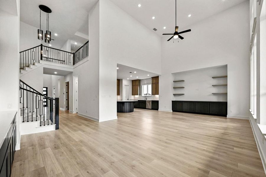 Family Room/Dining Room Family Room/Dining Room