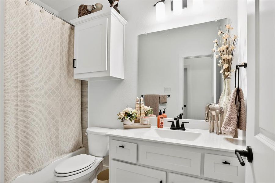 Furnished interior view inside a new home in , Little Elm (Image 12).
