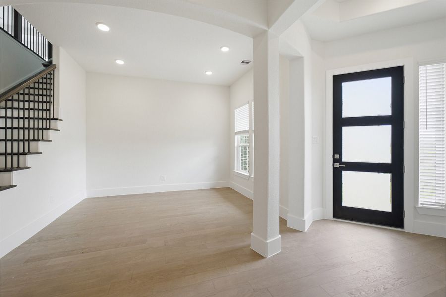 Spacious, unfurnished interior of a new home in Suncreek Estates, Rosharon (Image 17). Spacious, unfurnished interior of a new home in Suncreek Estates, Rosharon (Image 17).