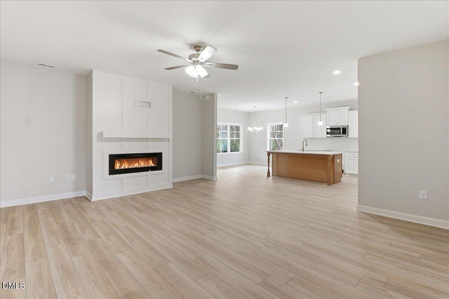 16-402 Creeks Edge Dr-16