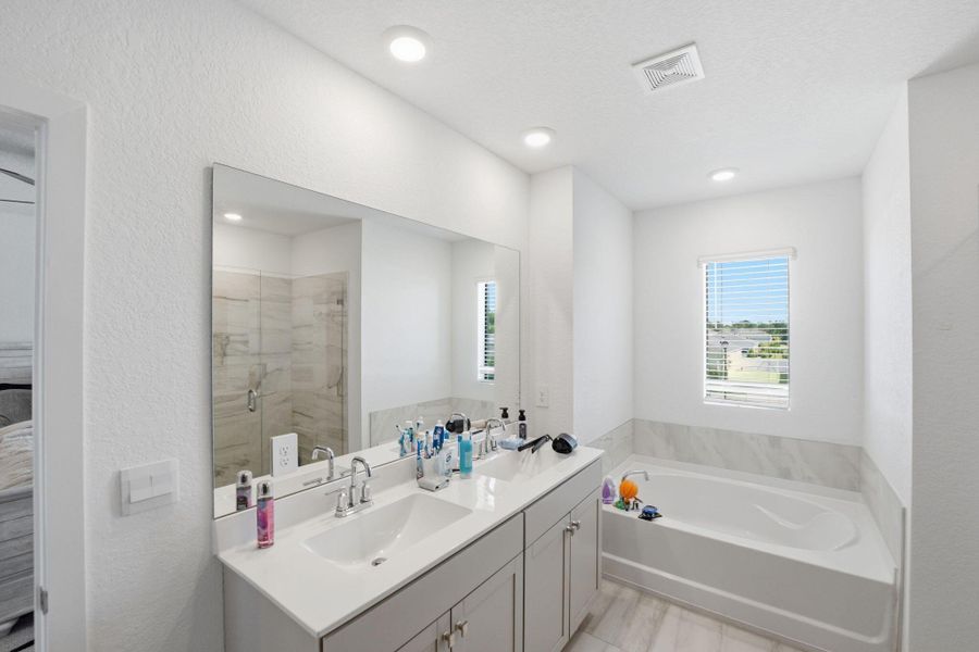 Furnished interior view inside a new home in Willow Pointe, Stuart (Image 9). Furnished interior view inside a new home in Willow Pointe, Stuart (Image 9).