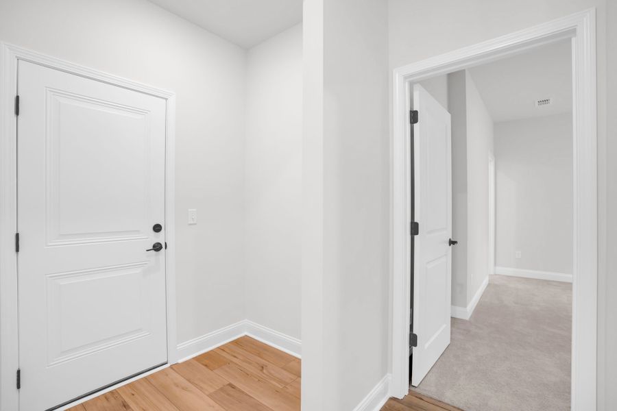 Spacious, unfurnished interior of a new home in Carriage Estates, Lexington (Image 30).
