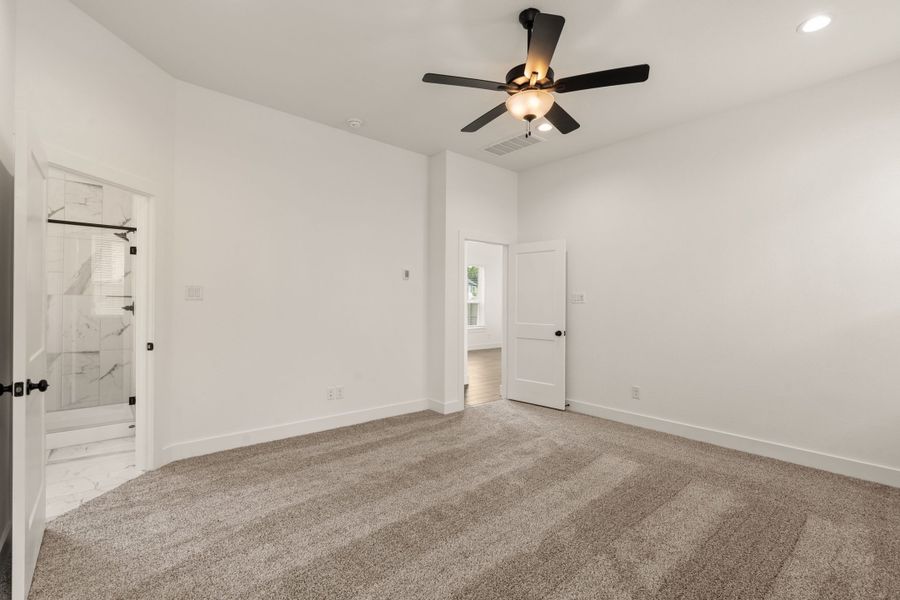 Spacious, unfurnished interior of a new home in The Woodlands Hills, Willis (Image 21).