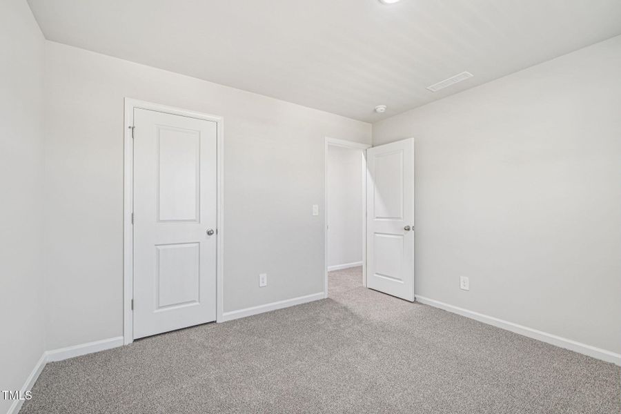 31-web-or-mls-Raleigh - Oak Manor - 721