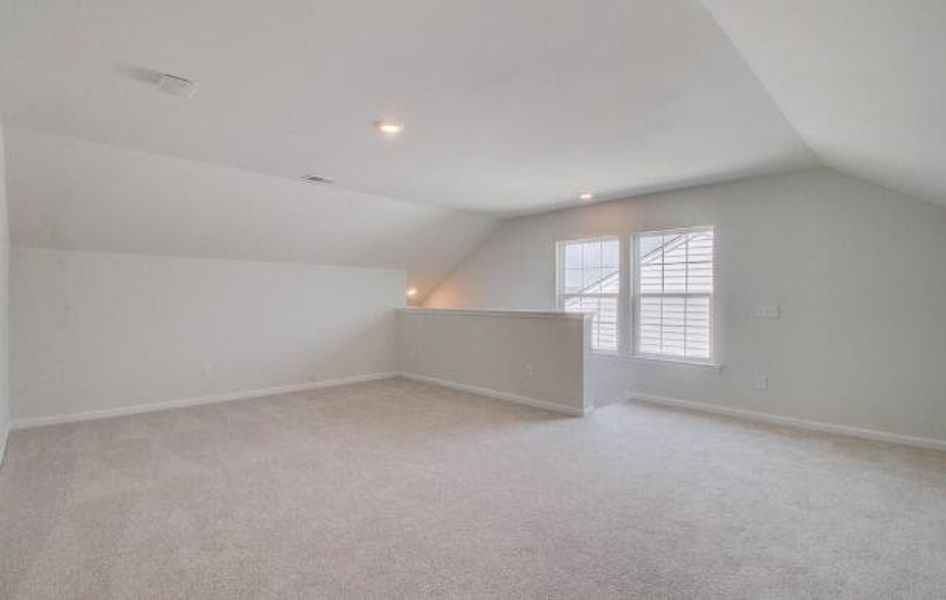 Spacious, unfurnished interior of a new home in Limehouse Farms, Summerville (Image 10).