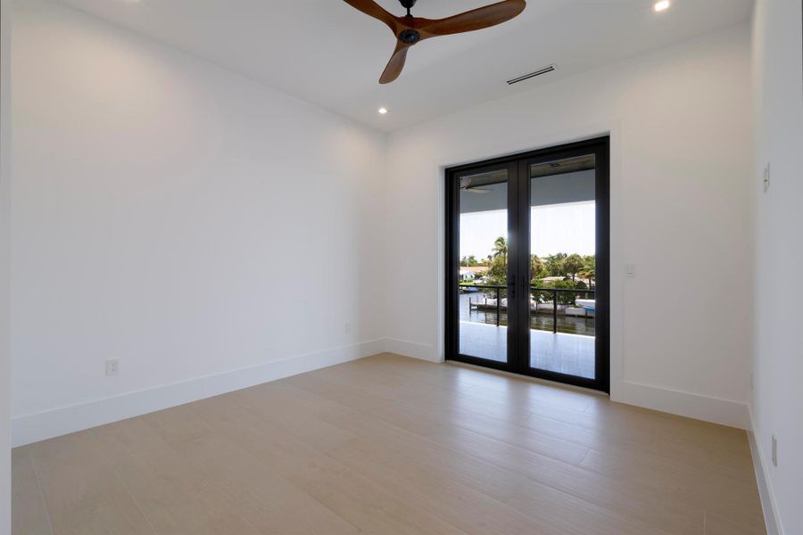 Image 36 of a home in .