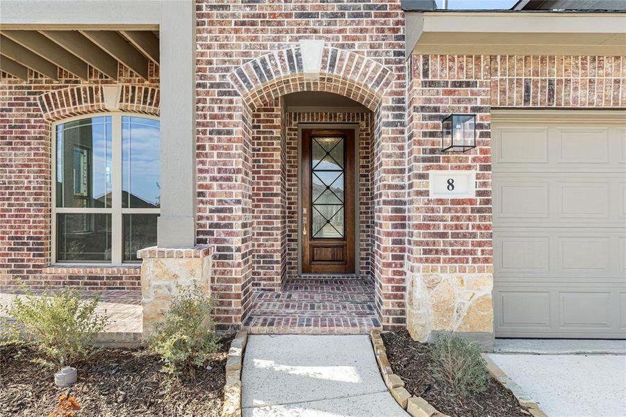 Exterior details and patio area of a home in Sable Creek, Sanger (Image 26).