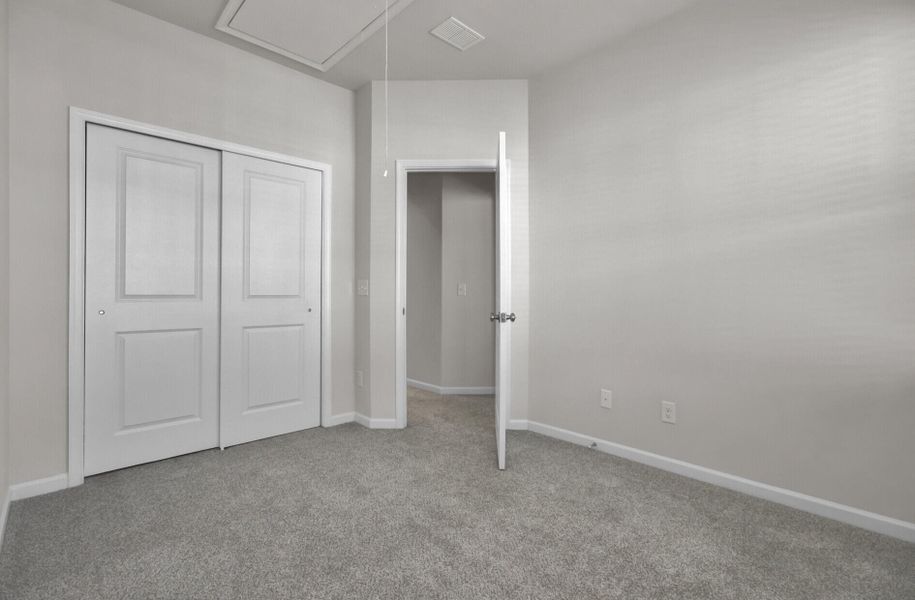 Spacious, unfurnished interior of a new home in , Summerville (Image 49).