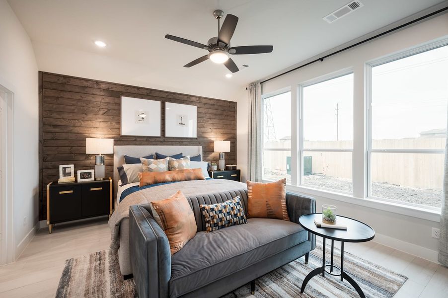 Representative furnished interior of a home built from the Falcon by Tri Pointe Homes in Pecan Ridge, Fulshear (Image 64).