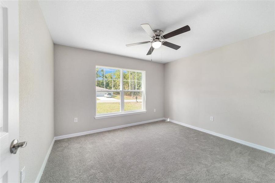 Spacious, unfurnished interior of a new home in , Dunnellon (Image 11).