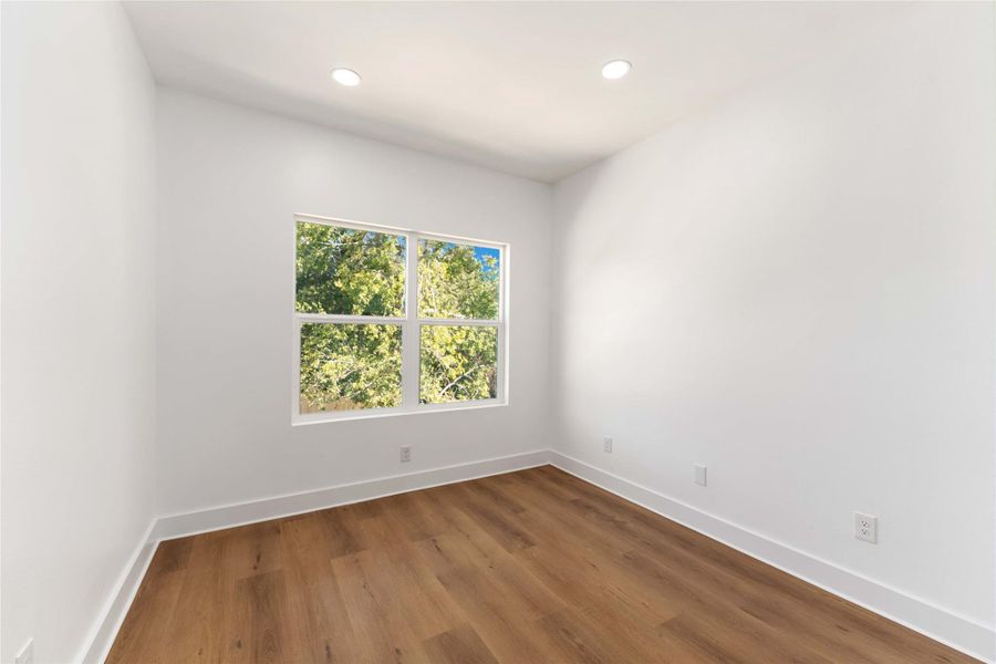 Spacious, unfurnished interior of a new home in , Houston (Image 21).