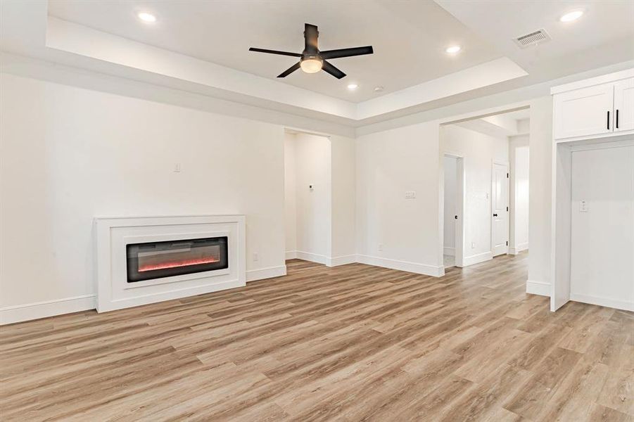 Spacious, unfurnished interior of a new home in , Granbury (Image 15). Spacious, unfurnished interior of a new home in , Granbury (Image 15).