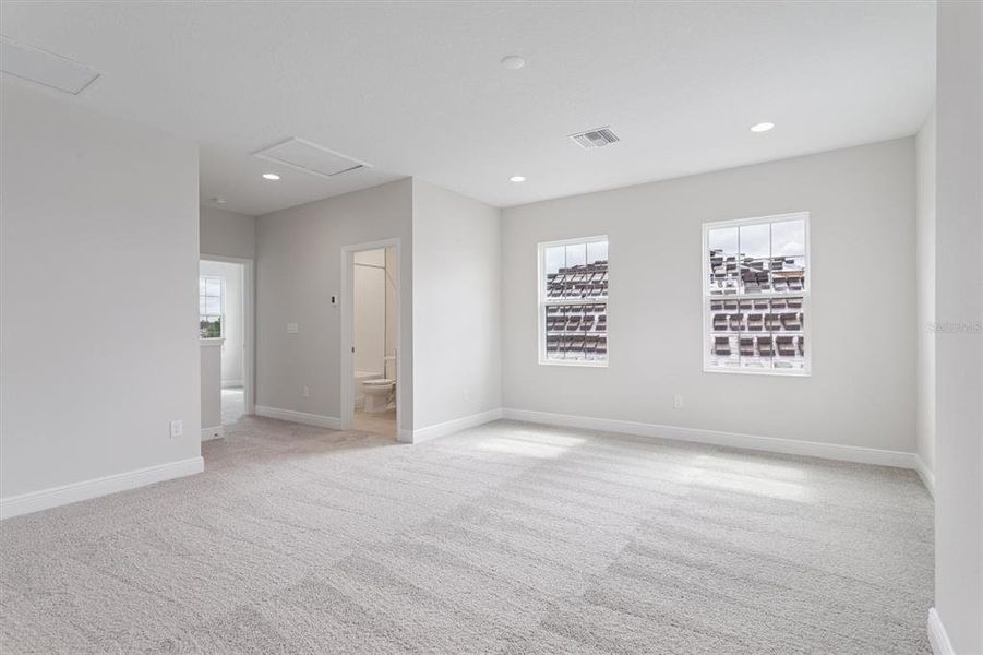 Spacious, unfurnished interior of a new home in Two Rivers, Zephyrhills (Image 12).