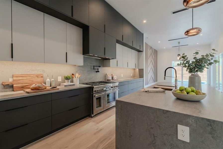 Furnished interior view inside a new home in , Dallas (Image 17).