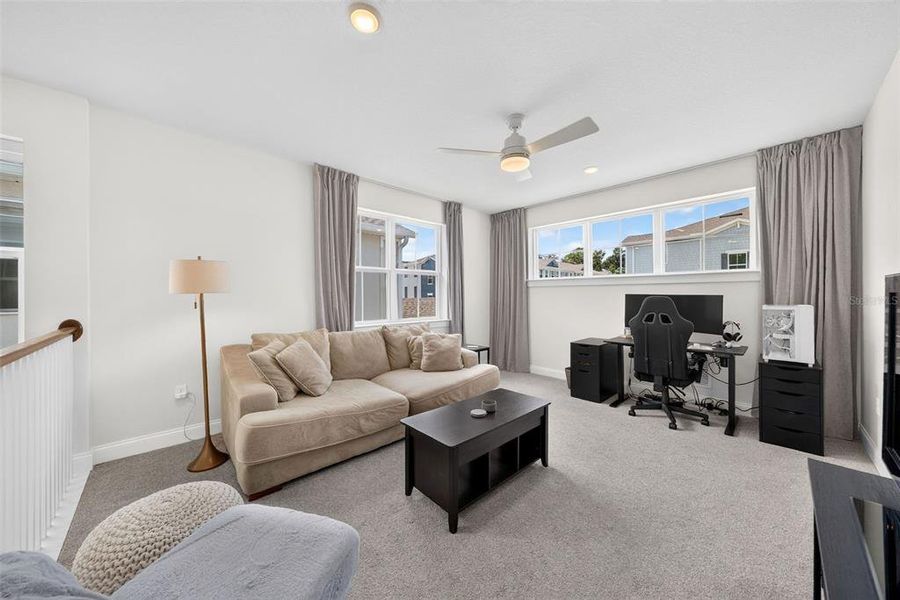 Furnished interior view inside a new home in , Orlando (Image 14).