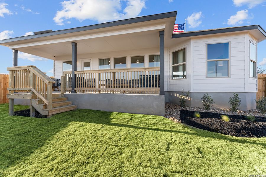 Exterior details and patio area of a home in Greenspoint Heights, Seguin (Image 4).